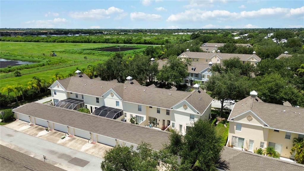 For Sale: $274,900 (2 beds, 2 baths, 1496 Square Feet)