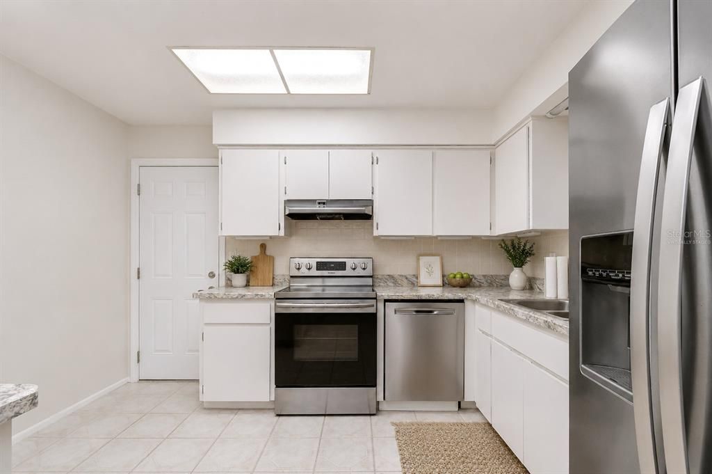 En Venta: $275,000 (3 camas, 2 baños, 1463 Pies cuadrados)