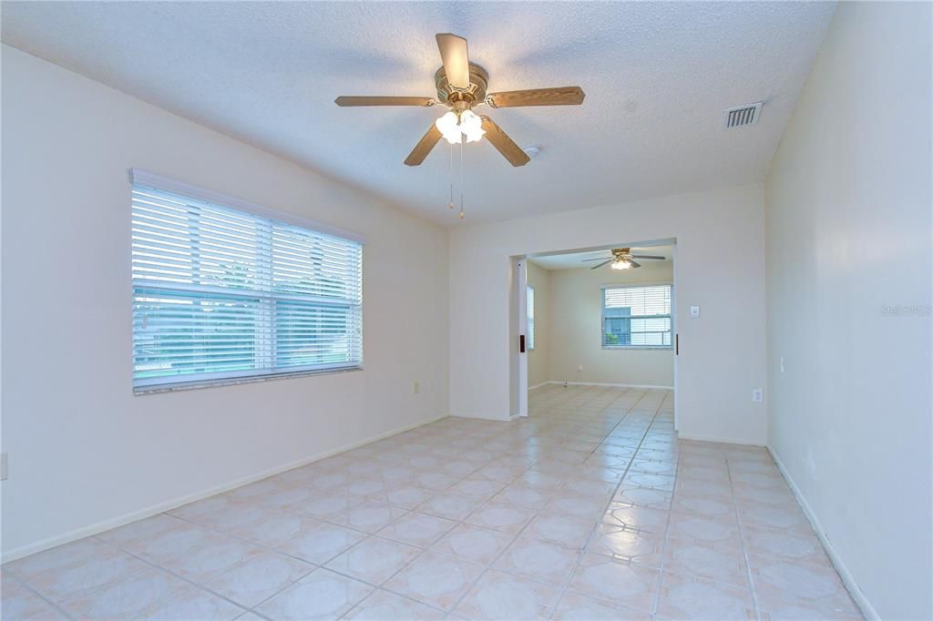 En Venta: $275,000 (3 camas, 2 baños, 1463 Pies cuadrados)