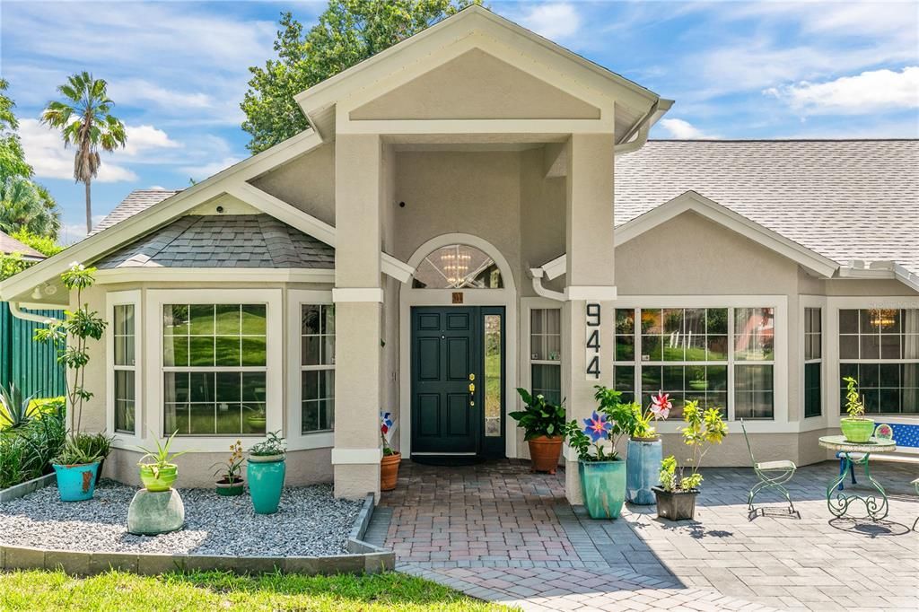 En Venta: $594,000 (4 camas, 2 baños, 2201 Pies cuadrados)