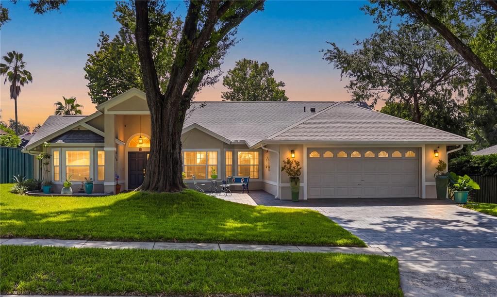En Venta: $594,000 (4 camas, 2 baños, 2201 Pies cuadrados)