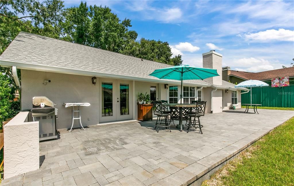 En Venta: $594,000 (4 camas, 2 baños, 2201 Pies cuadrados)