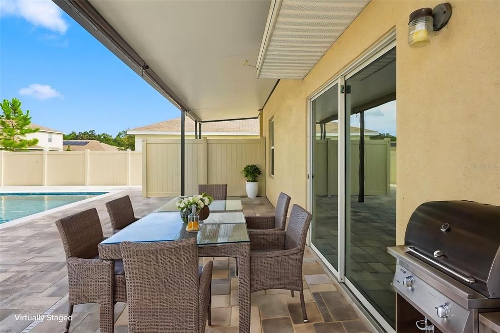Activo con contrato: $395,000 (5 camas, 3 baños, 2463 Pies cuadrados)