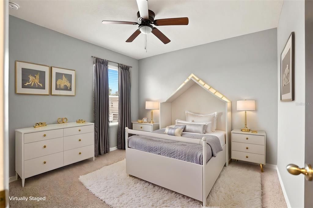 Activo con contrato: $395,000 (5 camas, 3 baños, 2463 Pies cuadrados)