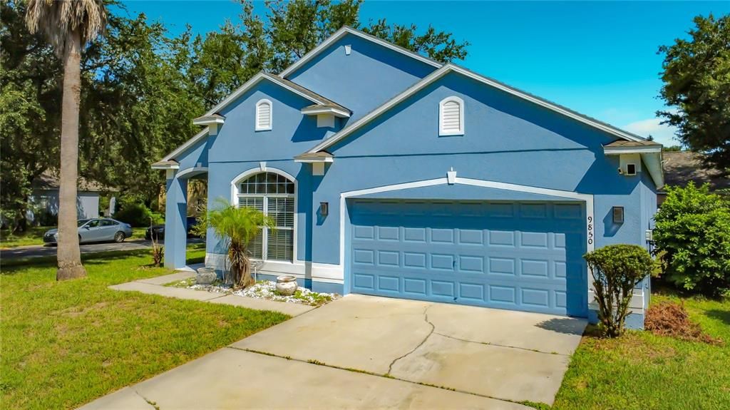 For Sale: $540,000 (4 beds, 2 baths, 2000 Square Feet)
