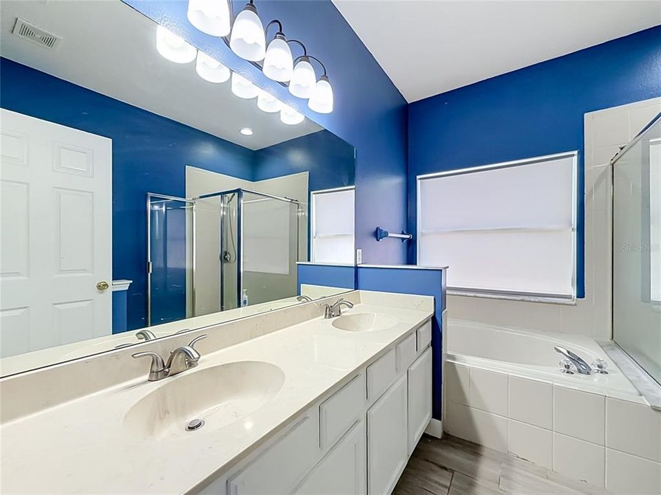For Sale: $540,000 (4 beds, 2 baths, 2000 Square Feet)