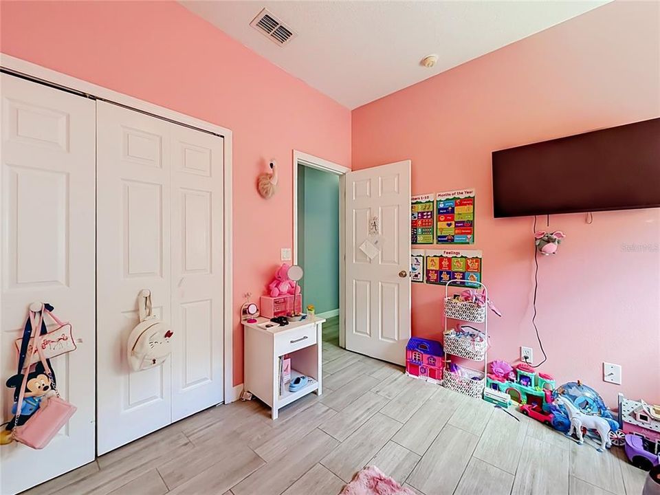 For Sale: $540,000 (4 beds, 2 baths, 2000 Square Feet)