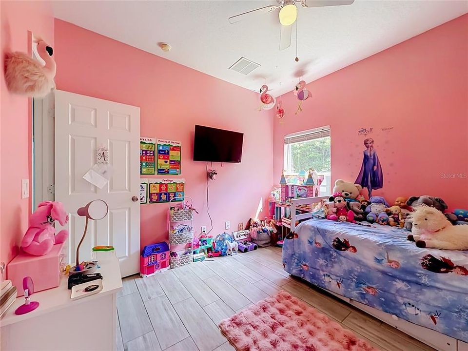 For Sale: $540,000 (4 beds, 2 baths, 2000 Square Feet)