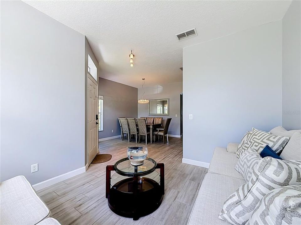 For Sale: $540,000 (4 beds, 2 baths, 2000 Square Feet)