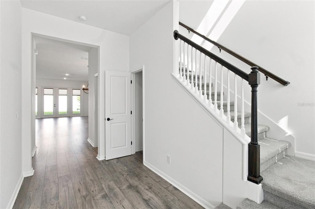 For Sale: $480,000 (4 beds, 3 baths, 2500 Square Feet)