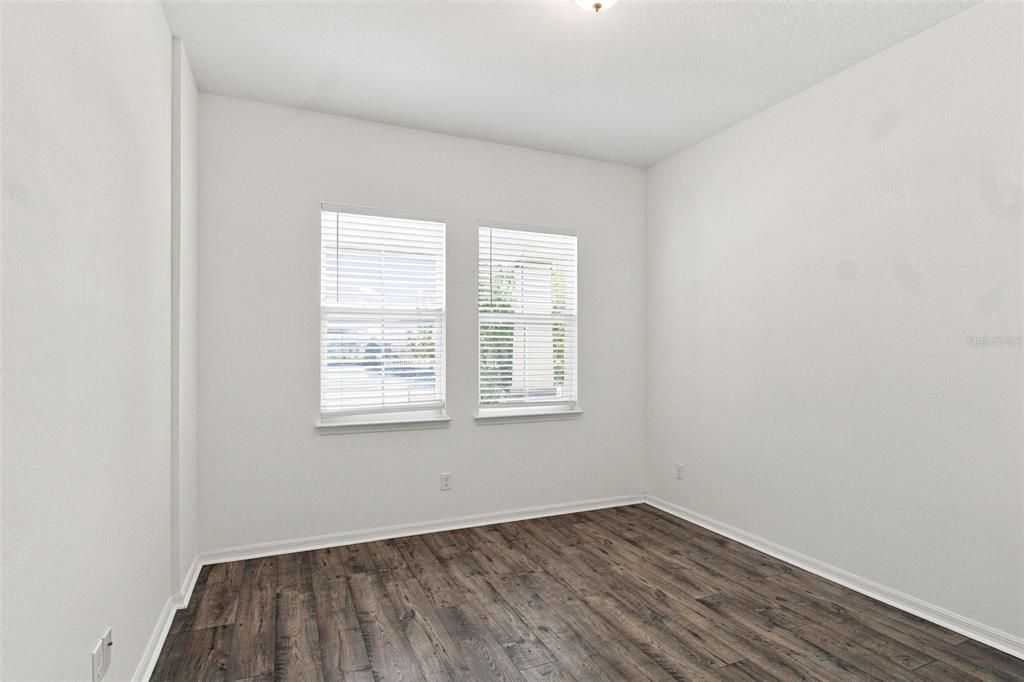 For Sale: $480,000 (4 beds, 3 baths, 2500 Square Feet)
