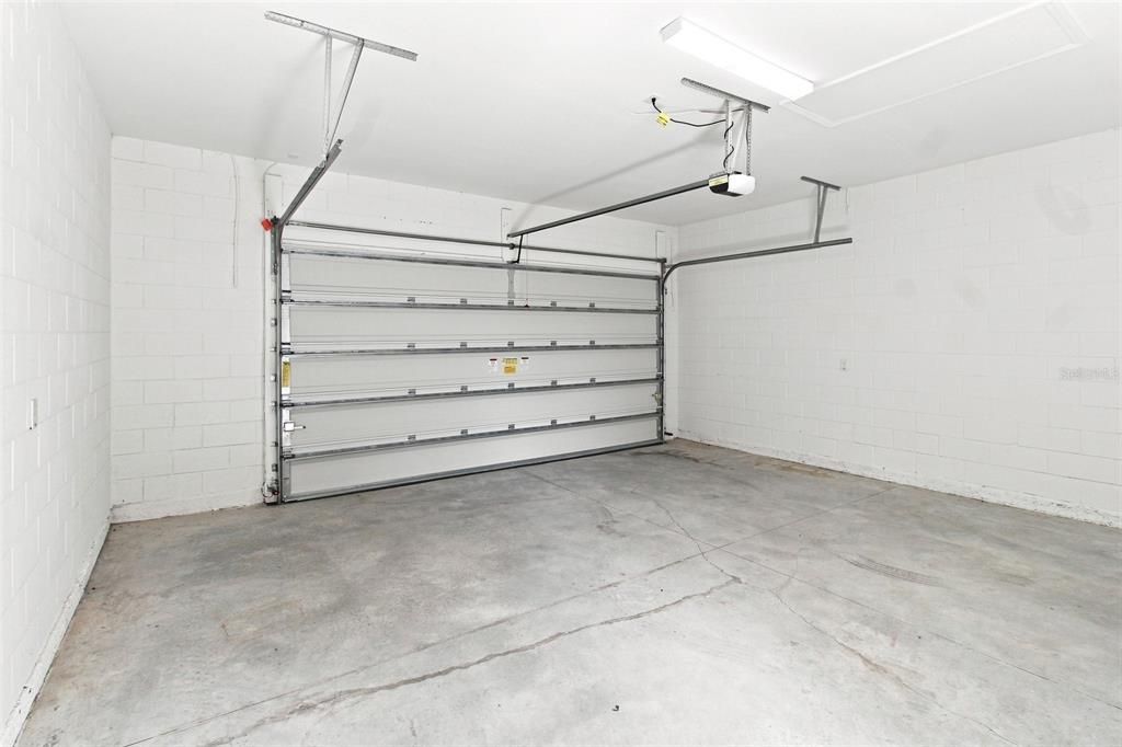 For Sale: $480,000 (4 beds, 3 baths, 2500 Square Feet)