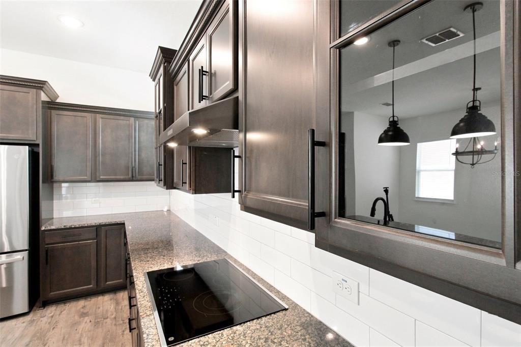 For Sale: $480,000 (4 beds, 3 baths, 2500 Square Feet)