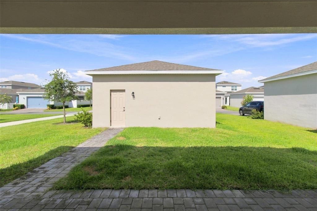 For Sale: $480,000 (4 beds, 3 baths, 2500 Square Feet)