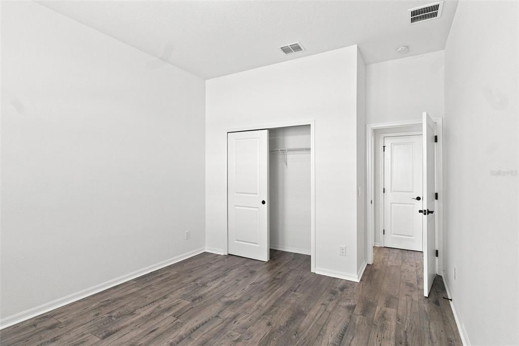 For Sale: $480,000 (4 beds, 3 baths, 2500 Square Feet)