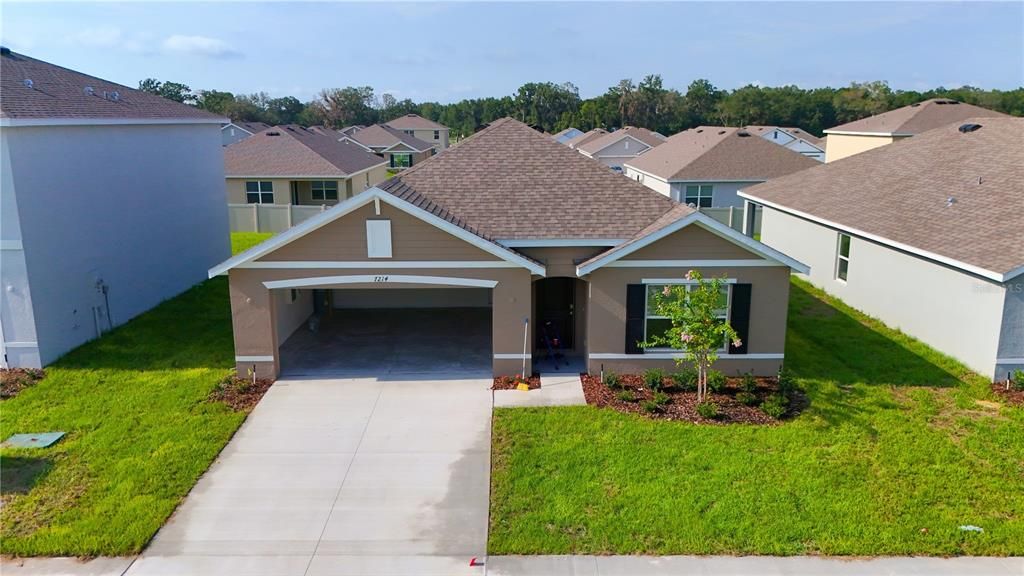 For Rent: $2,250 (4 beds, 2 baths, 1828 Square Feet)