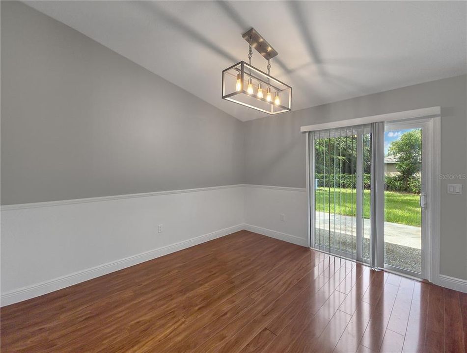 For Rent: $1,850 (3 beds, 2 baths, 1594 Square Feet)