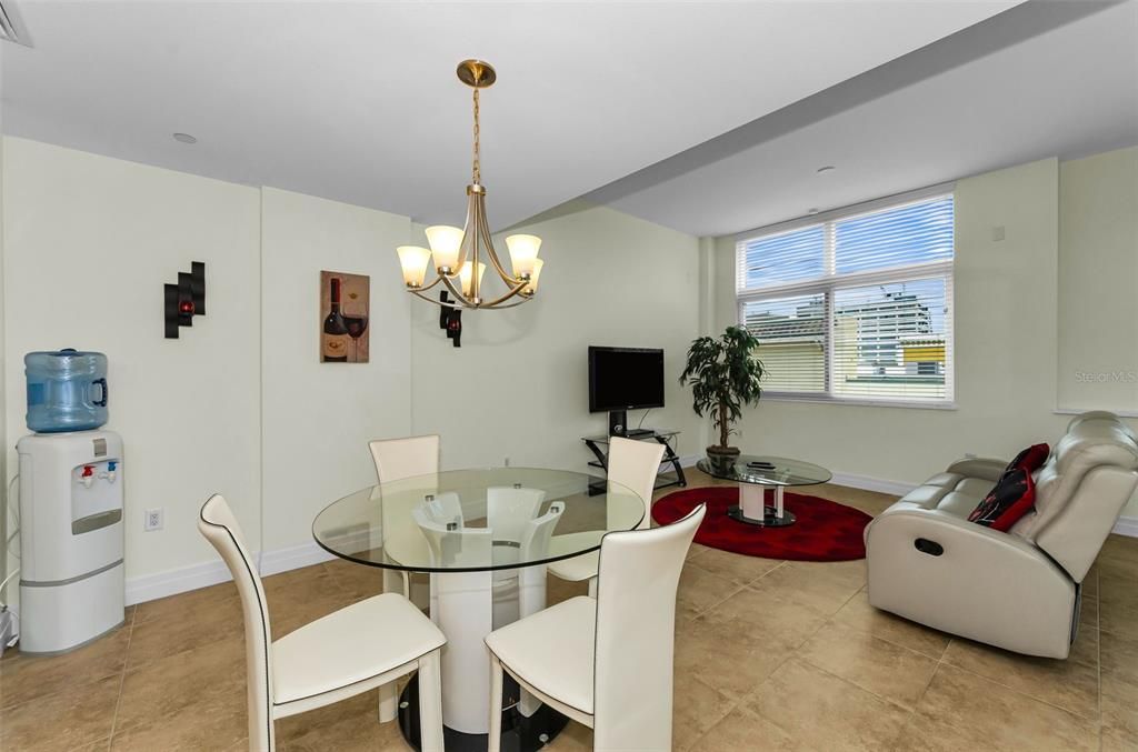 En Venta: $610,000 (2 camas, 2 baños, 1458 Pies cuadrados)