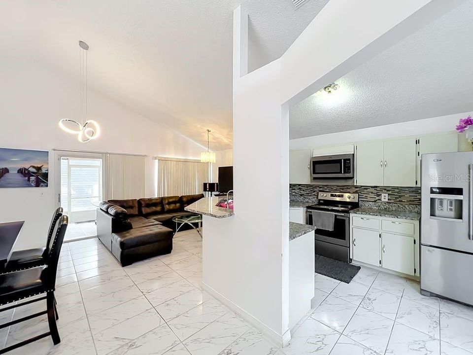 En Venta: $315,000 (3 camas, 2 baños, 1246 Pies cuadrados)