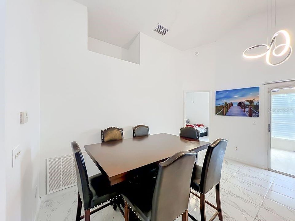 En Venta: $315,000 (3 camas, 2 baños, 1246 Pies cuadrados)