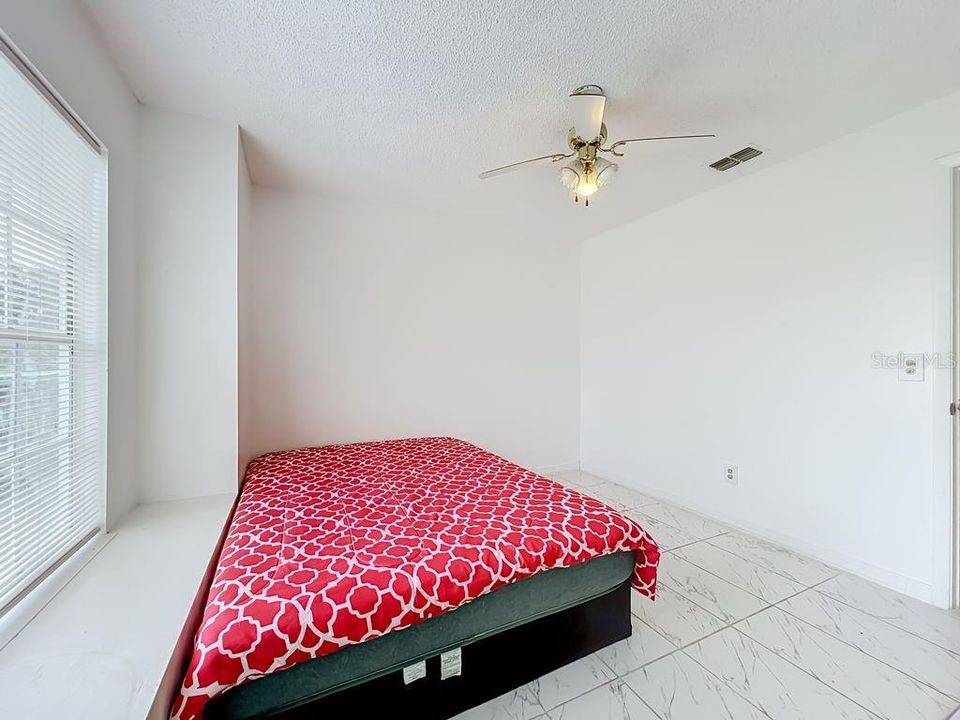 En Venta: $315,000 (3 camas, 2 baños, 1246 Pies cuadrados)