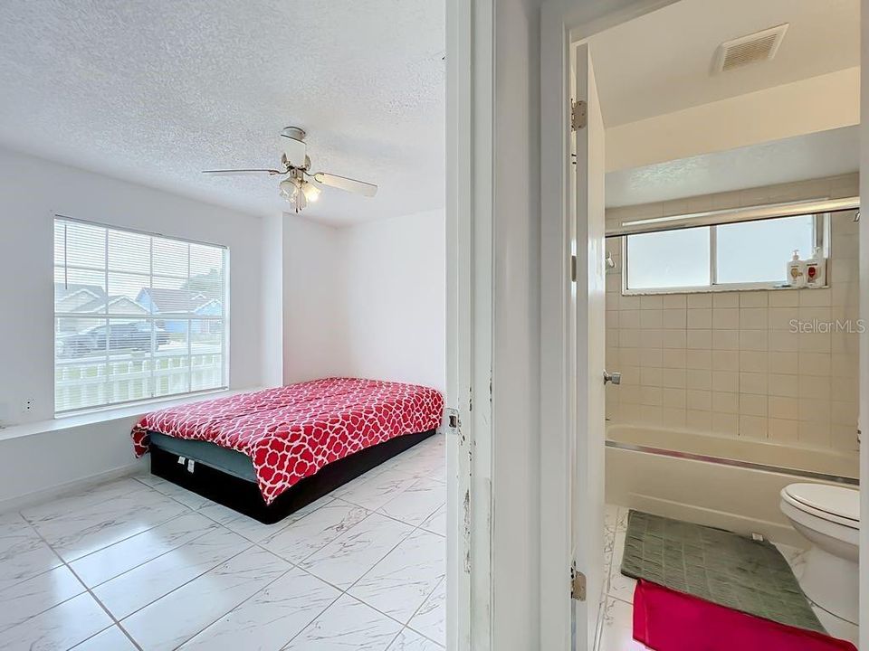 En Venta: $315,000 (3 camas, 2 baños, 1246 Pies cuadrados)