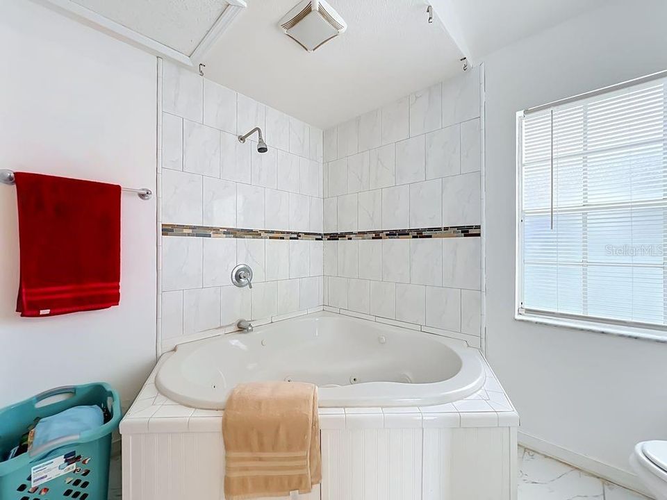 En Venta: $315,000 (3 camas, 2 baños, 1246 Pies cuadrados)
