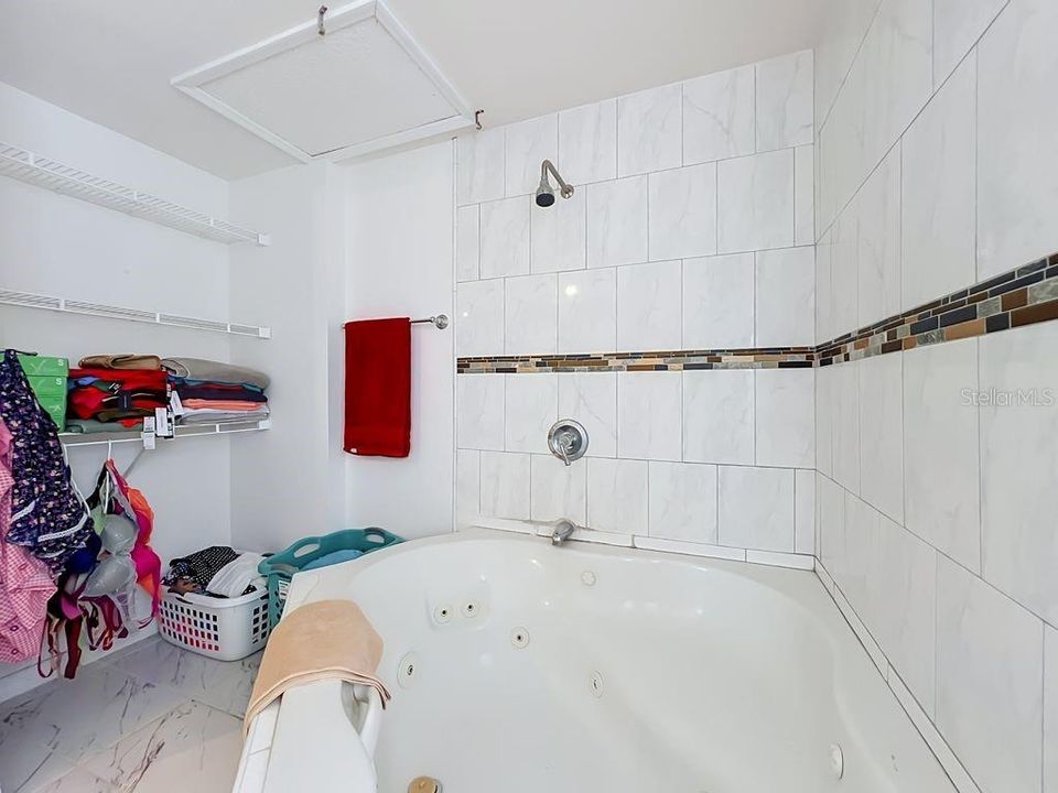 En Venta: $315,000 (3 camas, 2 baños, 1246 Pies cuadrados)