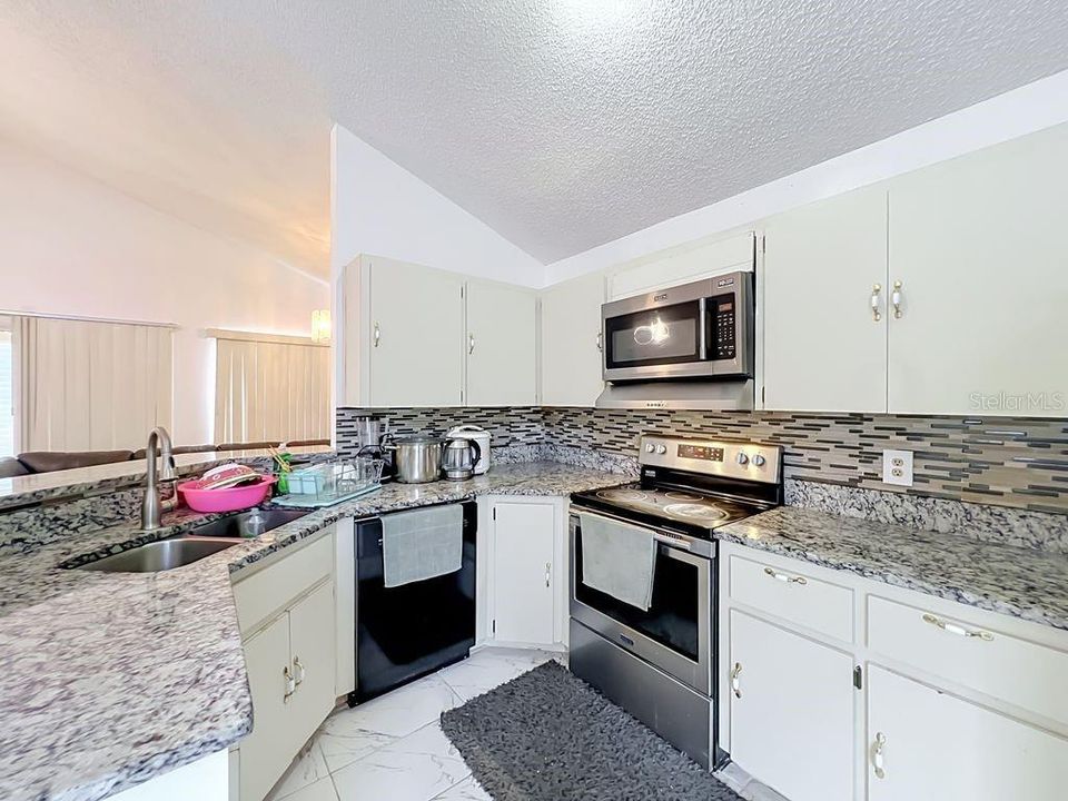 En Venta: $315,000 (3 camas, 2 baños, 1246 Pies cuadrados)