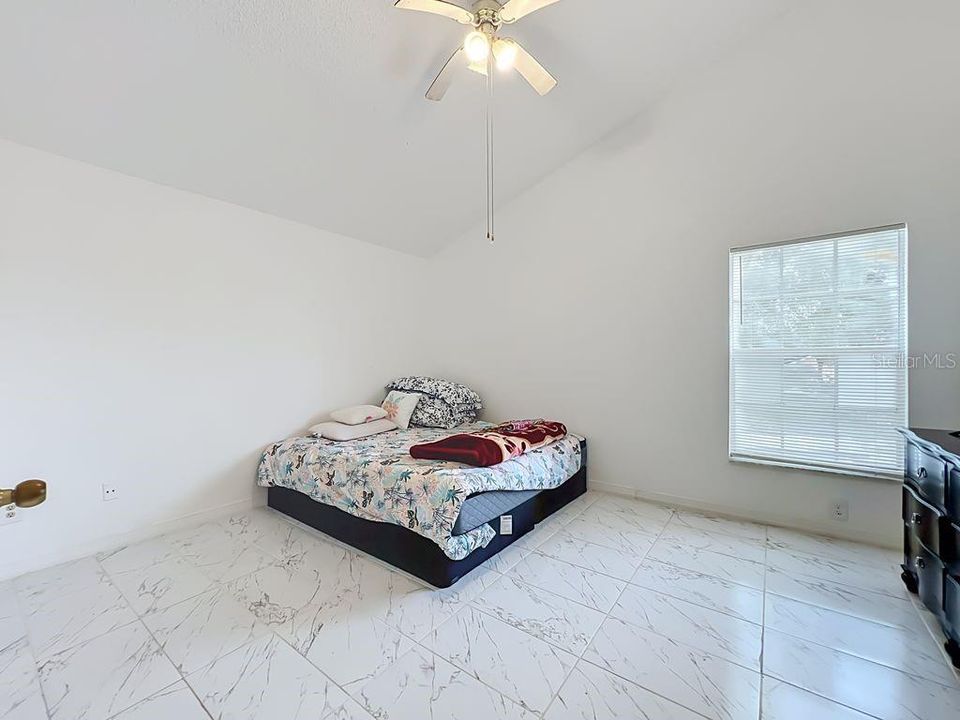 En Venta: $315,000 (3 camas, 2 baños, 1246 Pies cuadrados)
