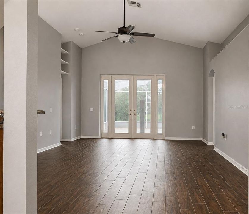На продажу: $375,000 (4 спален, 3 ванн, 1806 Квадратных фут)