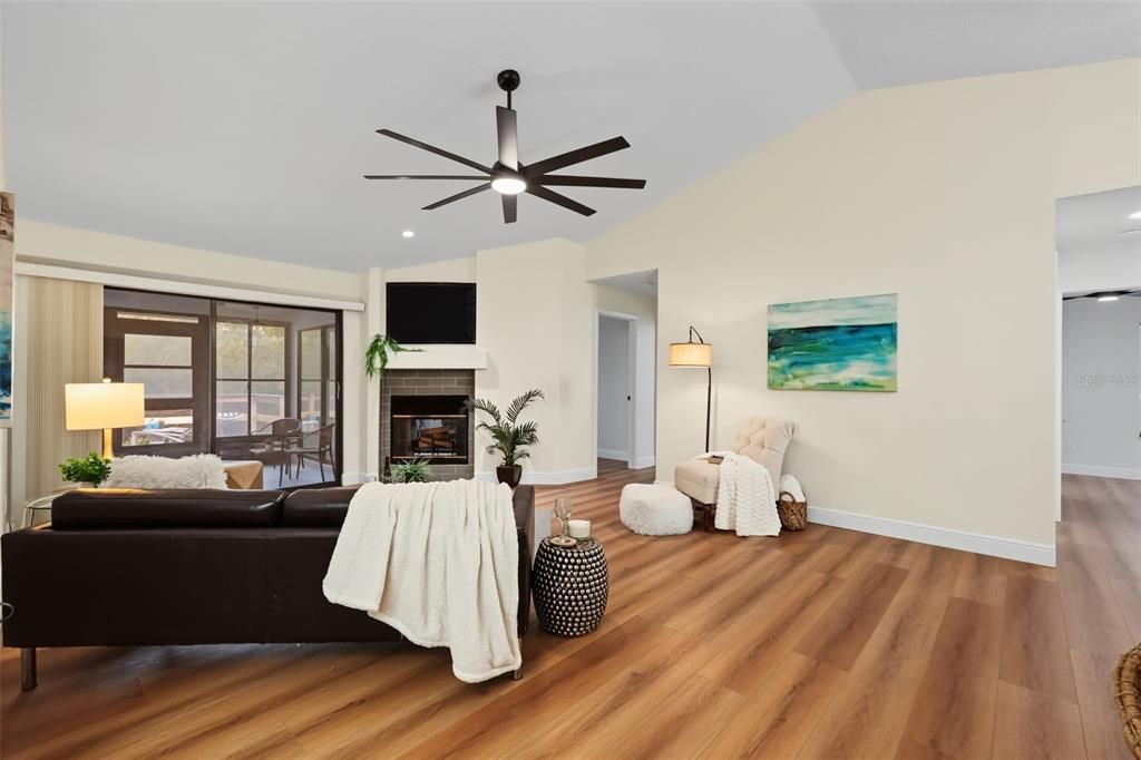 En Venta: $489,000 (3 camas, 2 baños, 1364 Pies cuadrados)