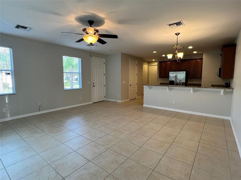 For Rent: $2,550 (3 beds, 2 baths, 1753 Square Feet)