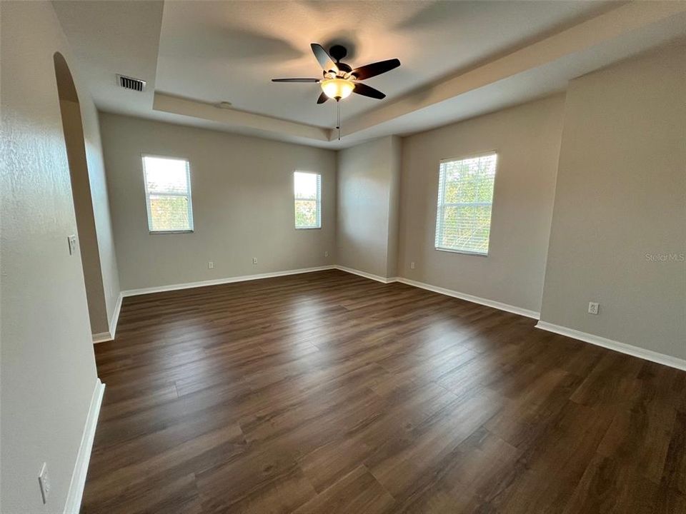 For Rent: $2,550 (3 beds, 2 baths, 1753 Square Feet)