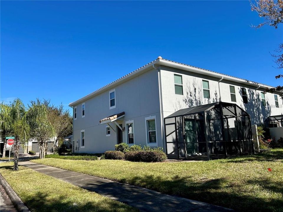 For Rent: $2,550 (3 beds, 2 baths, 1753 Square Feet)