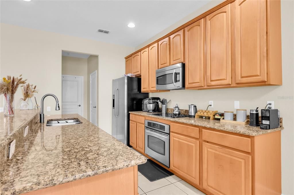 For Sale: $334,900 (3 beds, 2 baths, 2010 Square Feet)