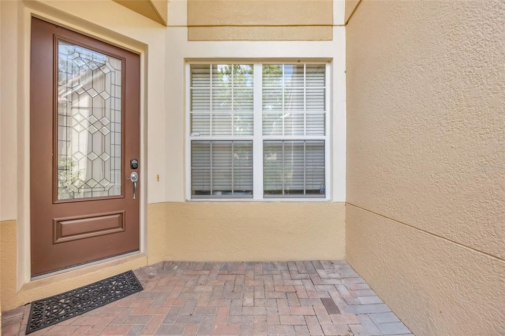 For Sale: $334,900 (3 beds, 2 baths, 2010 Square Feet)