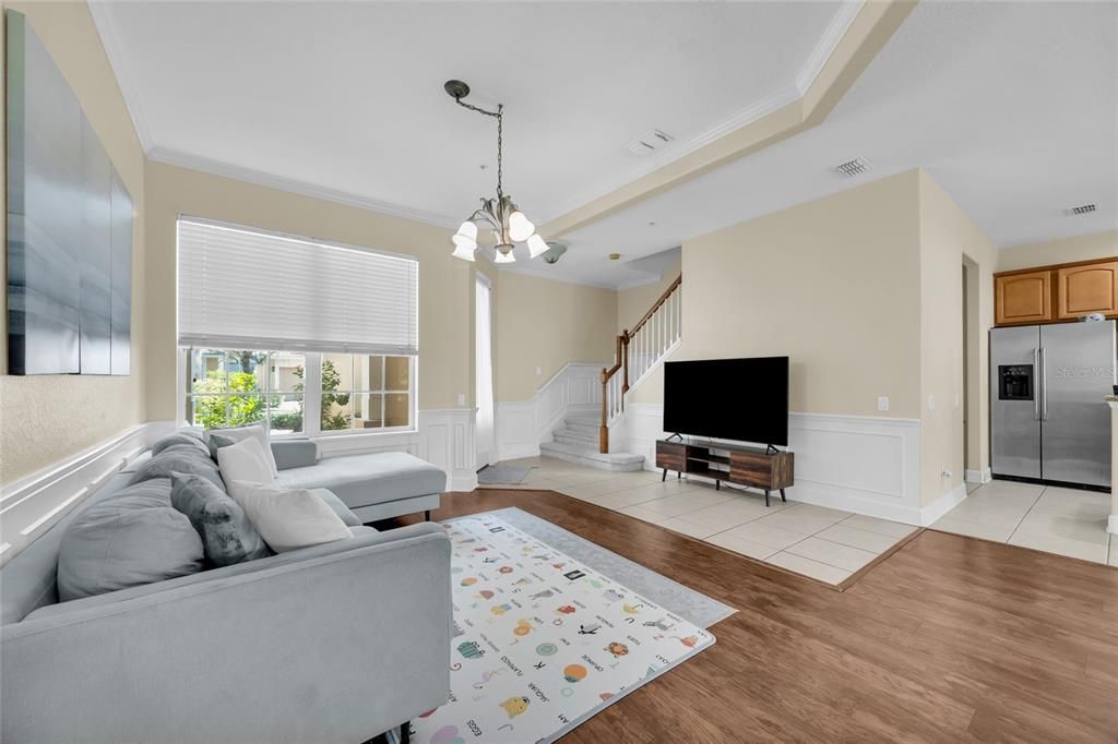For Sale: $334,900 (3 beds, 2 baths, 2010 Square Feet)