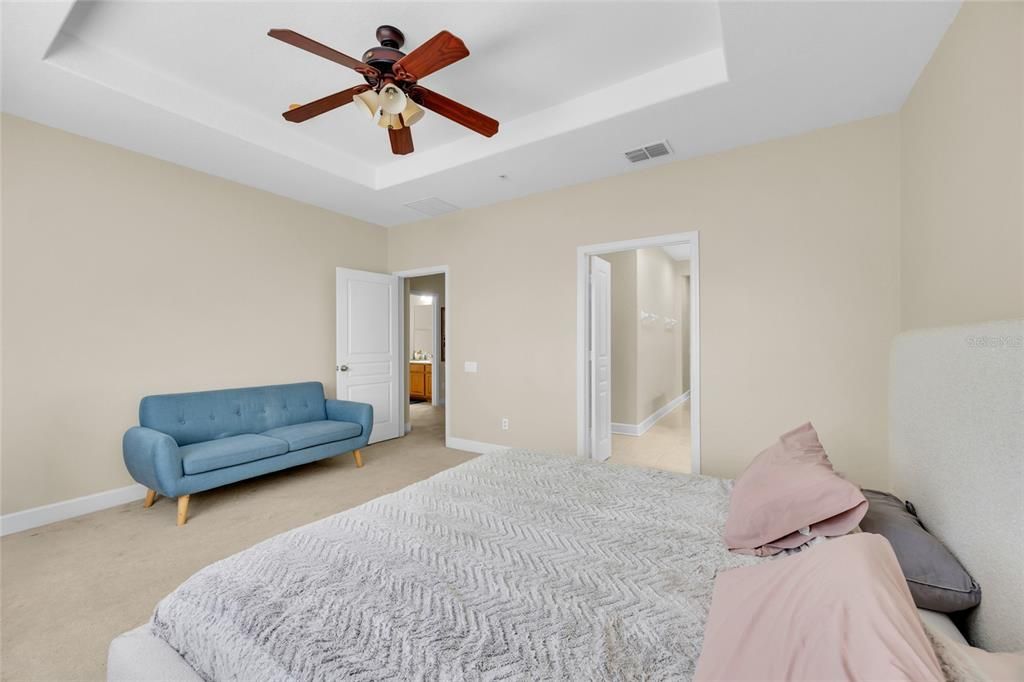 For Sale: $334,900 (3 beds, 2 baths, 2010 Square Feet)