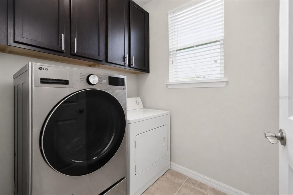 For Sale: $525,000 (4 beds, 2 baths, 2138 Square Feet)