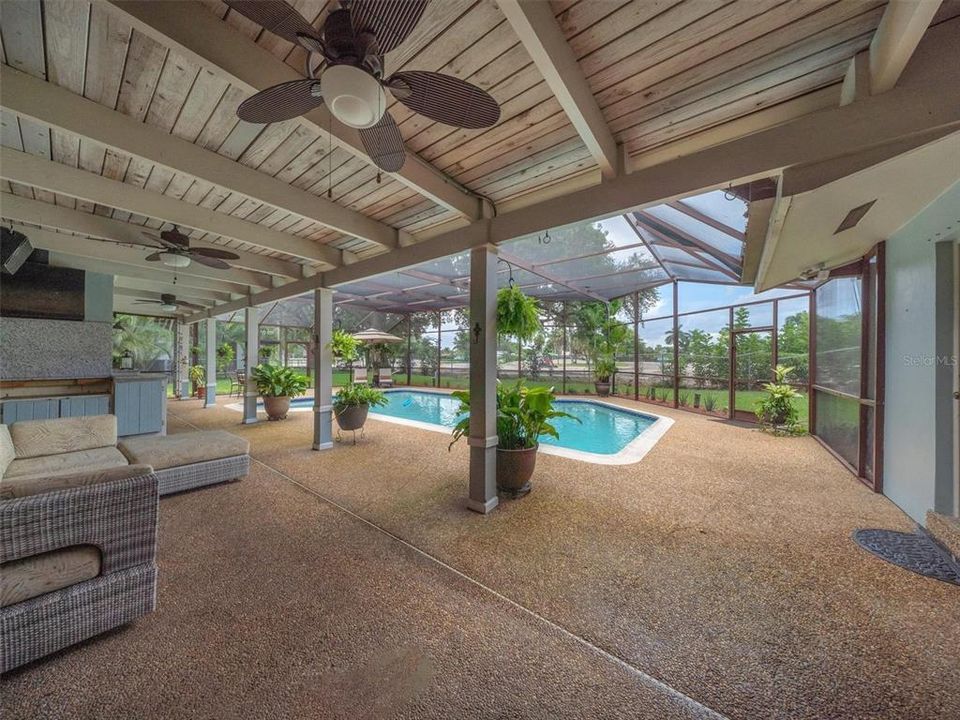 For Sale: $1,050,000 (4 beds, 3 baths, 2934 Square Feet)