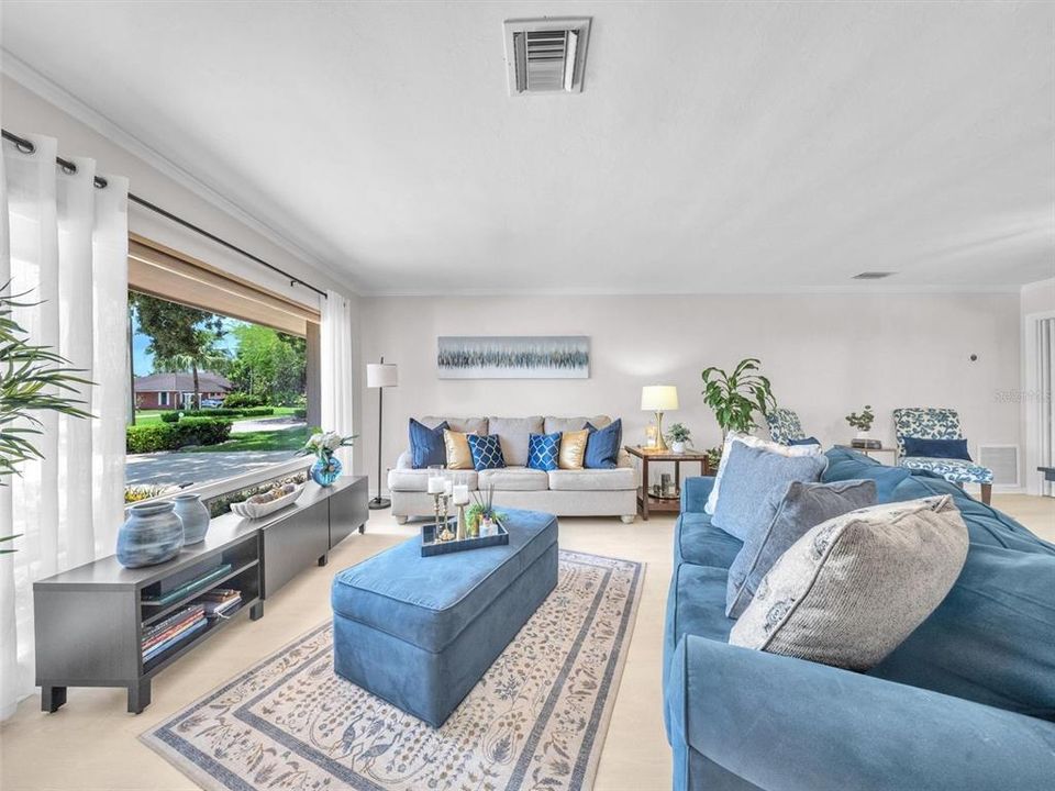 For Sale: $1,050,000 (4 beds, 3 baths, 2934 Square Feet)