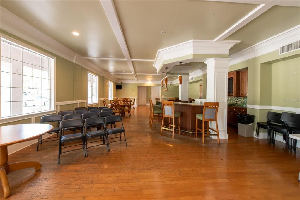 For Sale: $255,000 (2 beds, 2 baths, 1181 Square Feet)
