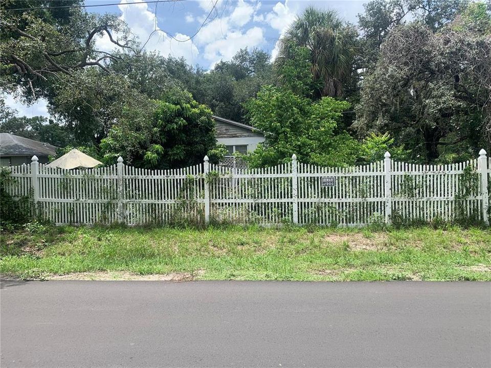 For Sale: $195,000 (3 beds, 2 baths, 1200 Square Feet)