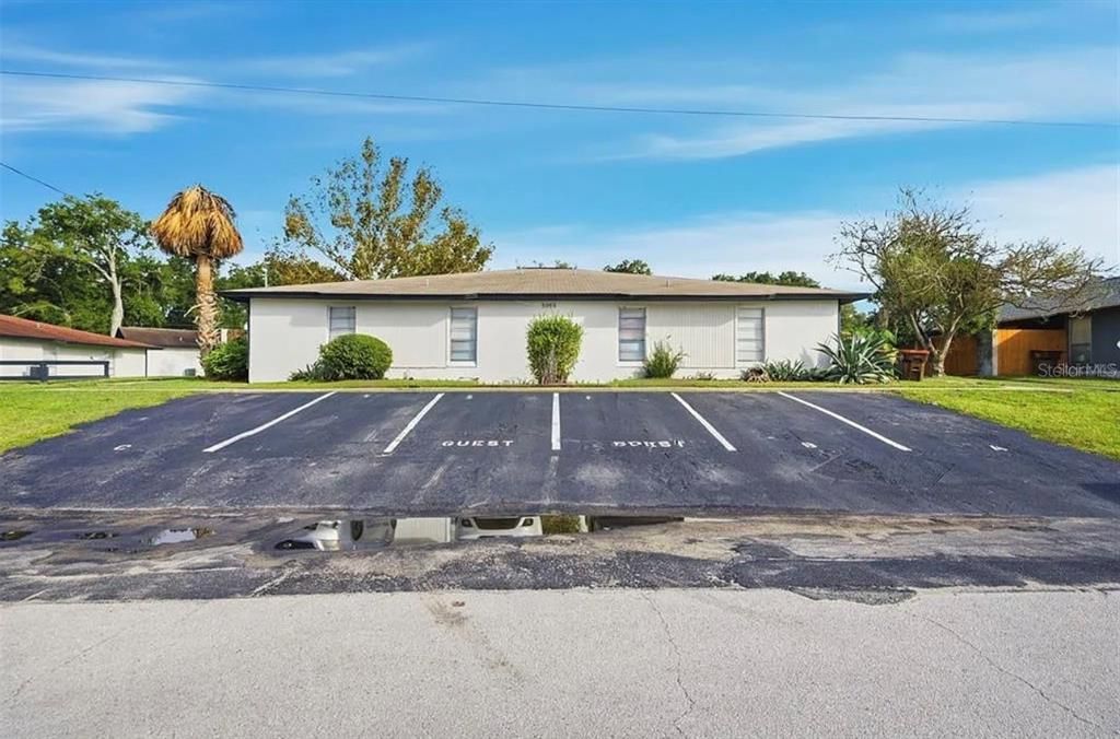 For Rent: $1,300 (2 beds, 2 baths, 3417 Square Feet)
