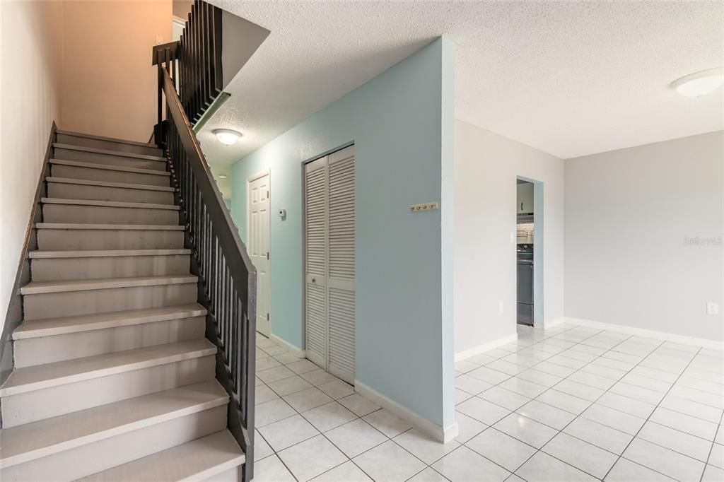 For Sale: $185,000 (3 beds, 2 baths, 1405 Square Feet)