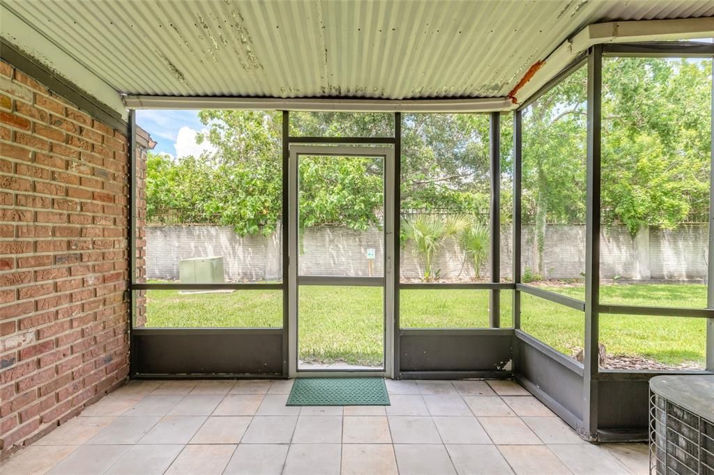 For Sale: $185,000 (3 beds, 2 baths, 1405 Square Feet)