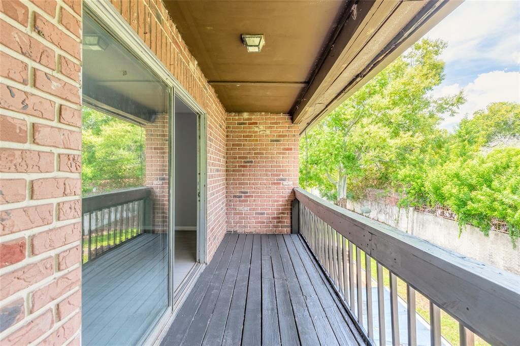 For Sale: $185,000 (3 beds, 2 baths, 1405 Square Feet)