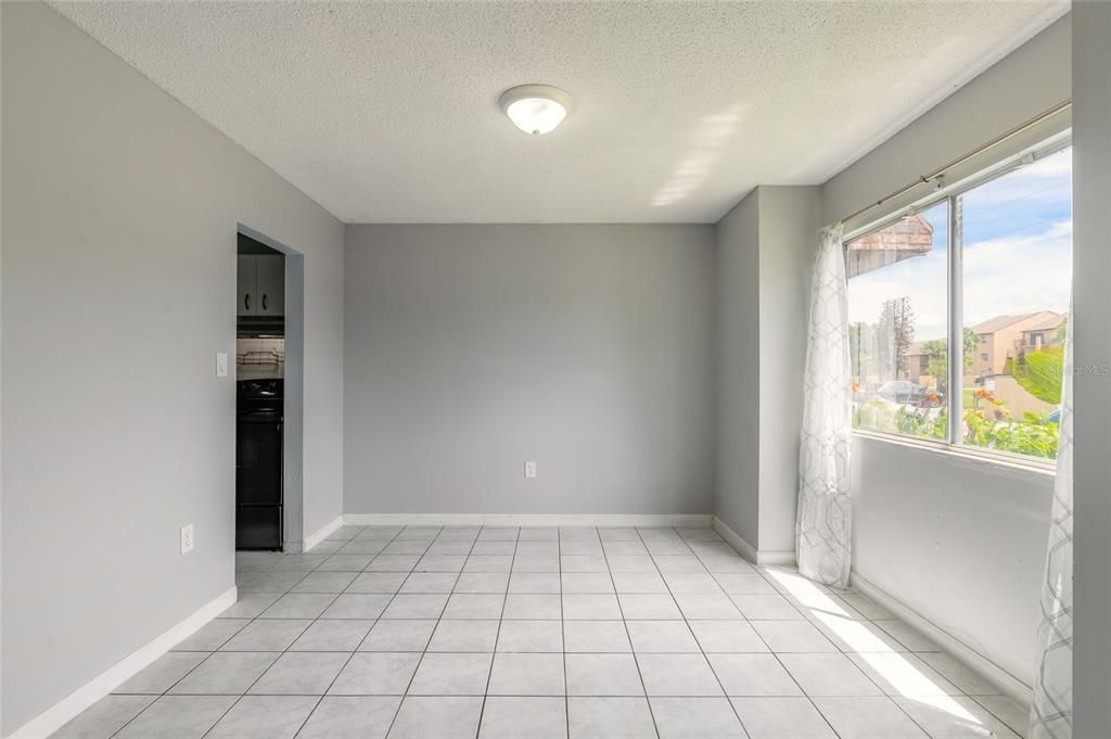 For Sale: $185,000 (3 beds, 2 baths, 1405 Square Feet)
