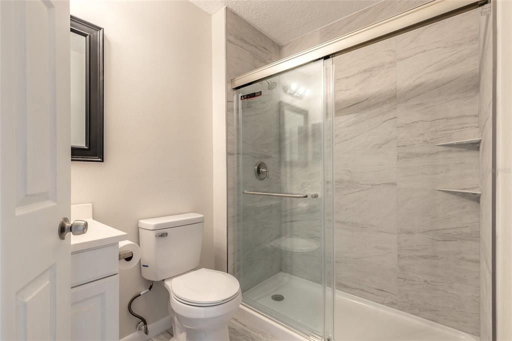 For Sale: $185,000 (3 beds, 2 baths, 1405 Square Feet)